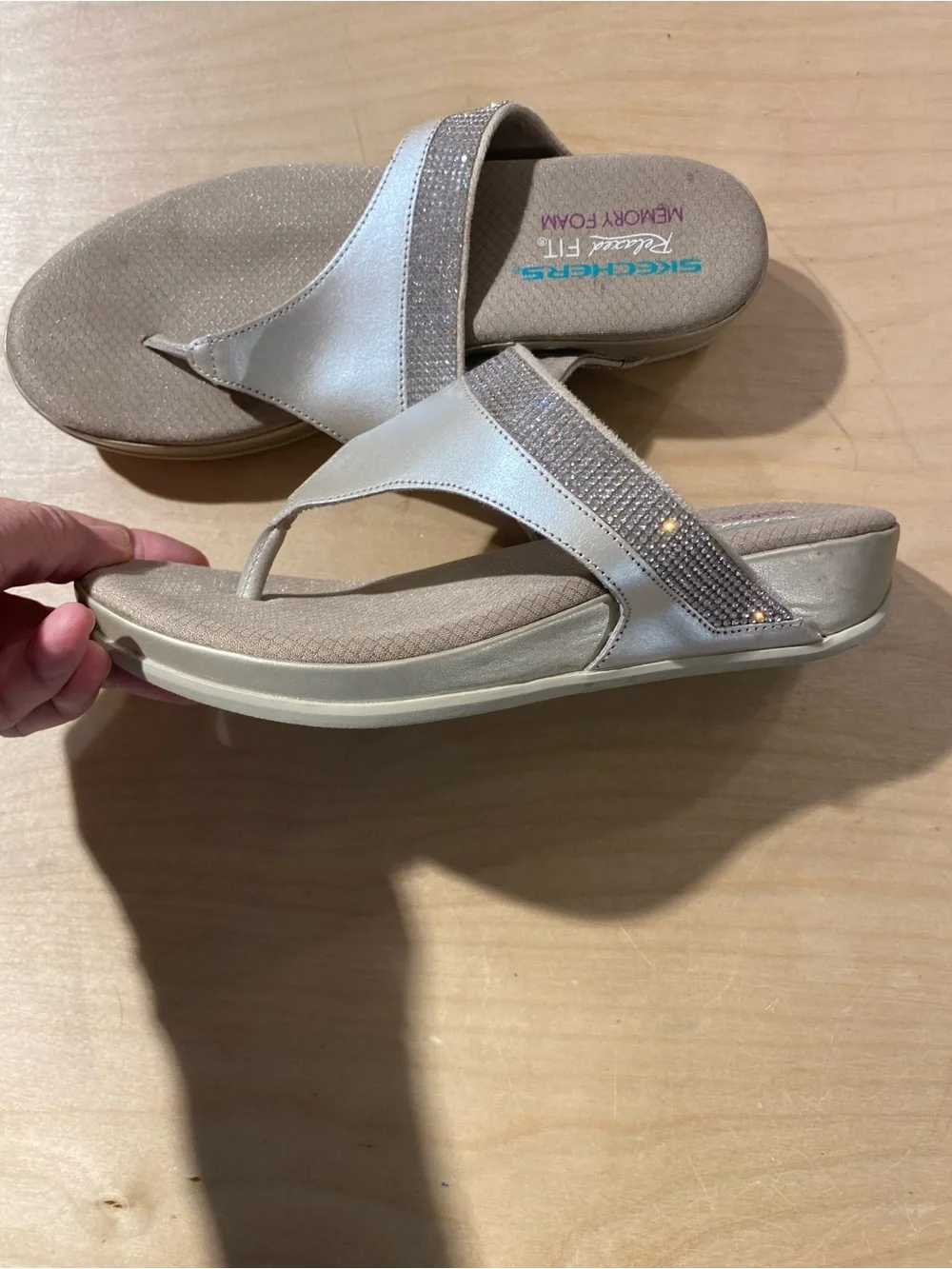 Skechers Relaxed Fit Womens Metallic Taupe Rhinestone Thong Sandals 7